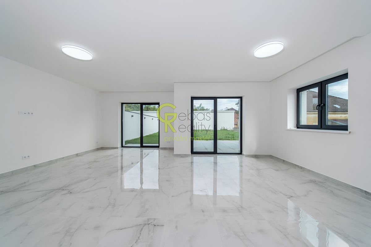 Prodej rodinného domu 129 m², pozemek 453 m² – fotografie 3