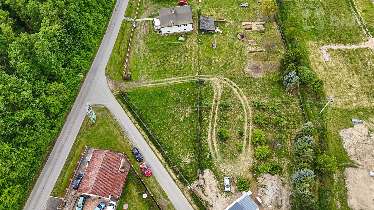 Prodej stavebního pozemku 812 m² – fotografie 3