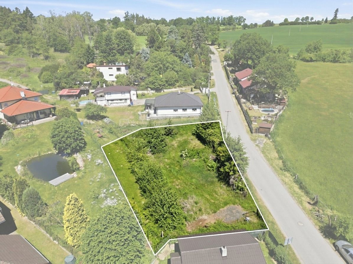 Prodej stavebního pozemku 793 m² – fotografie 3