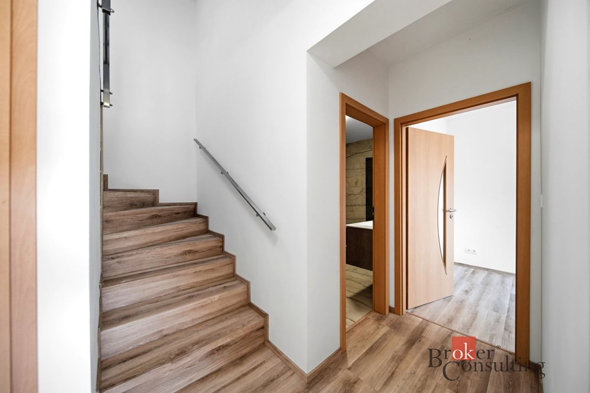 Prodej rodinného domu 127 m², pozemek 113 m² – fotografie 5