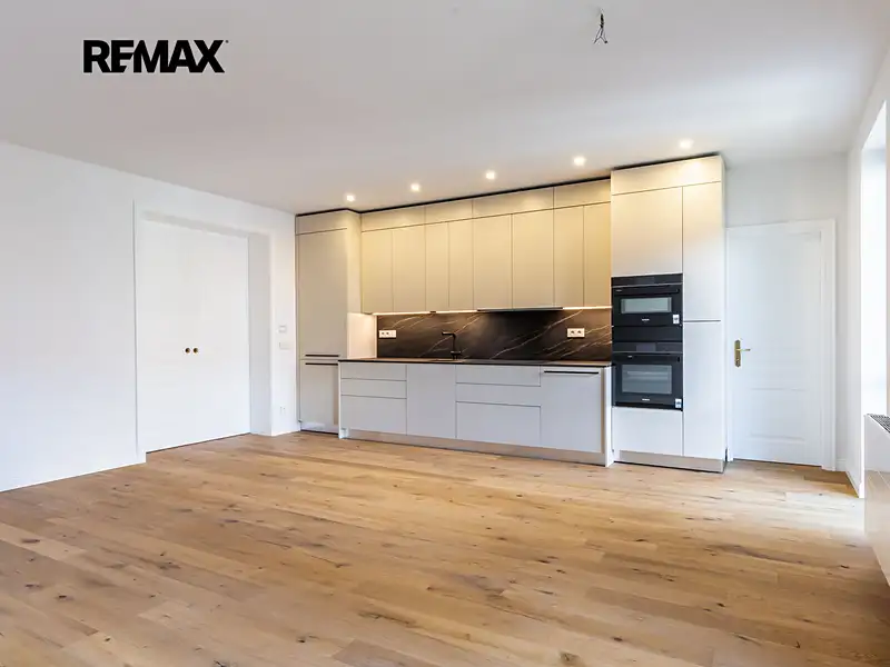 Pronájem bytu 4+kk 130 m², Praha – náhled fotky 2