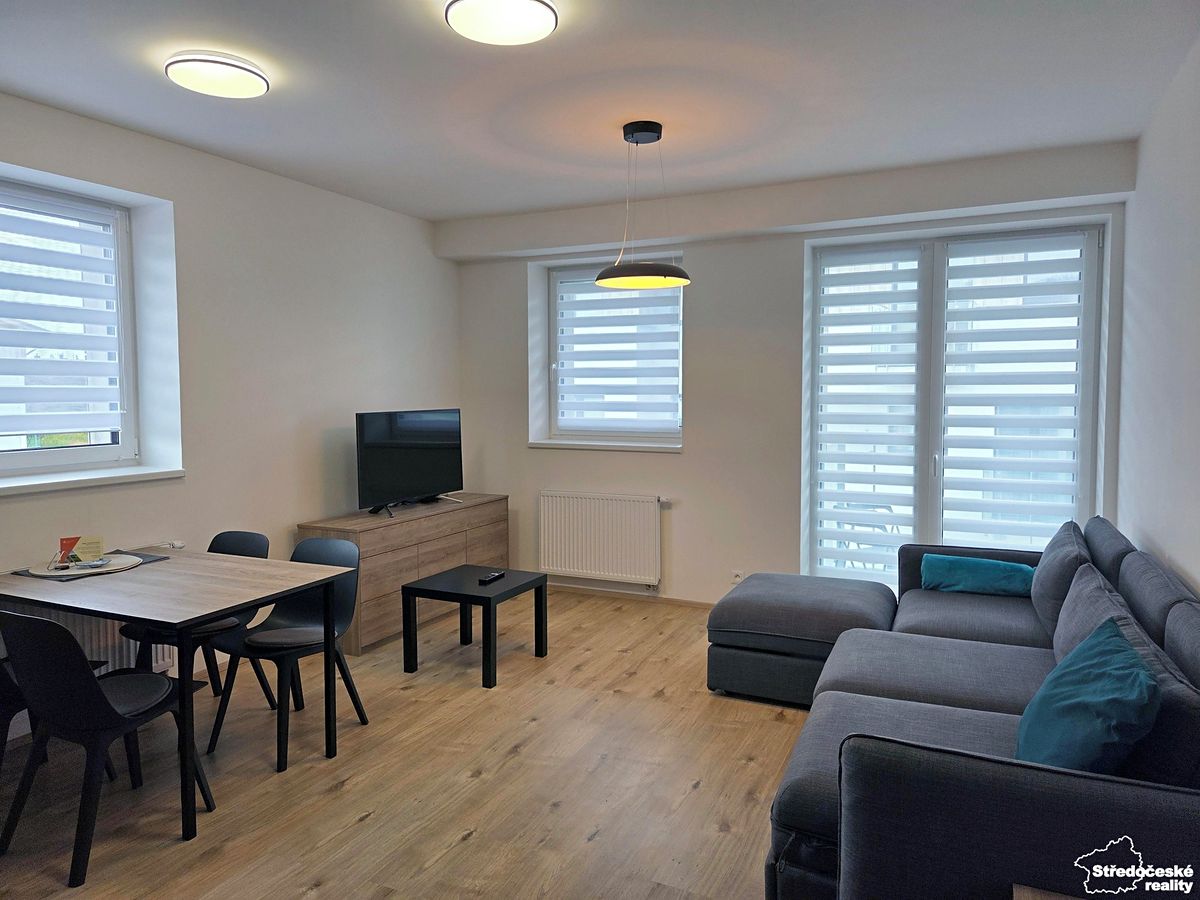 Pronájem bytu 2+kk 56 m² – fotografie 2