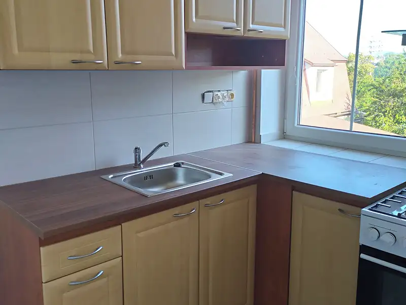Pronájem bytu 3+1 61 m², Liberec – náhled fotky 3