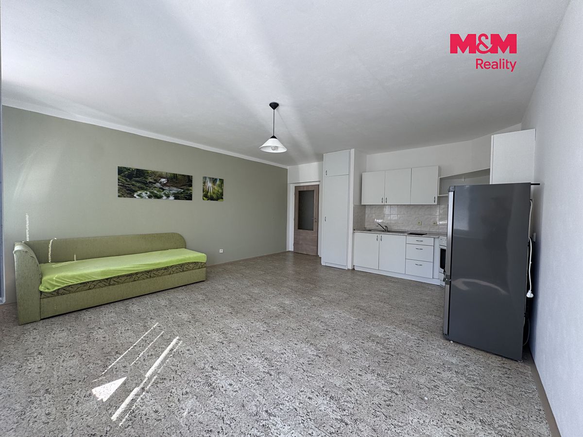 Pronájem bytu 1+kk 36 m² – fotografie 3