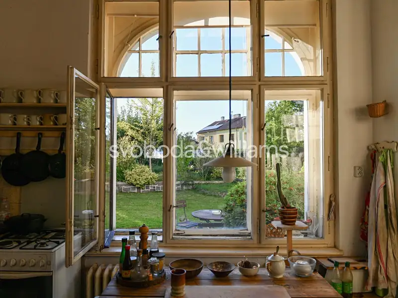 Prodej rodinného domu 341 m², pozemek 2310 m², Benešov – náhled fotky 3