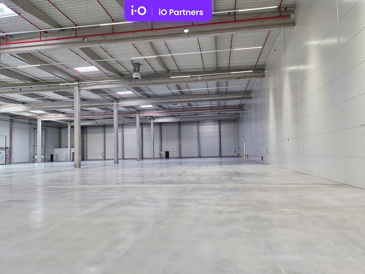 Pronájem skladového prostoru 2500 m² – fotografie 2
