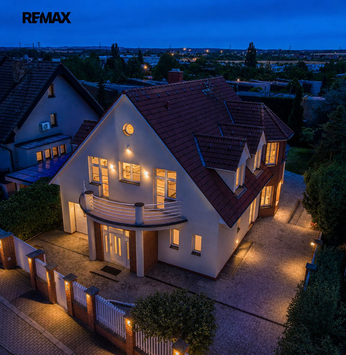 Prodej rodinného domu 507 m², pozemek 946 m² – fotografie 4