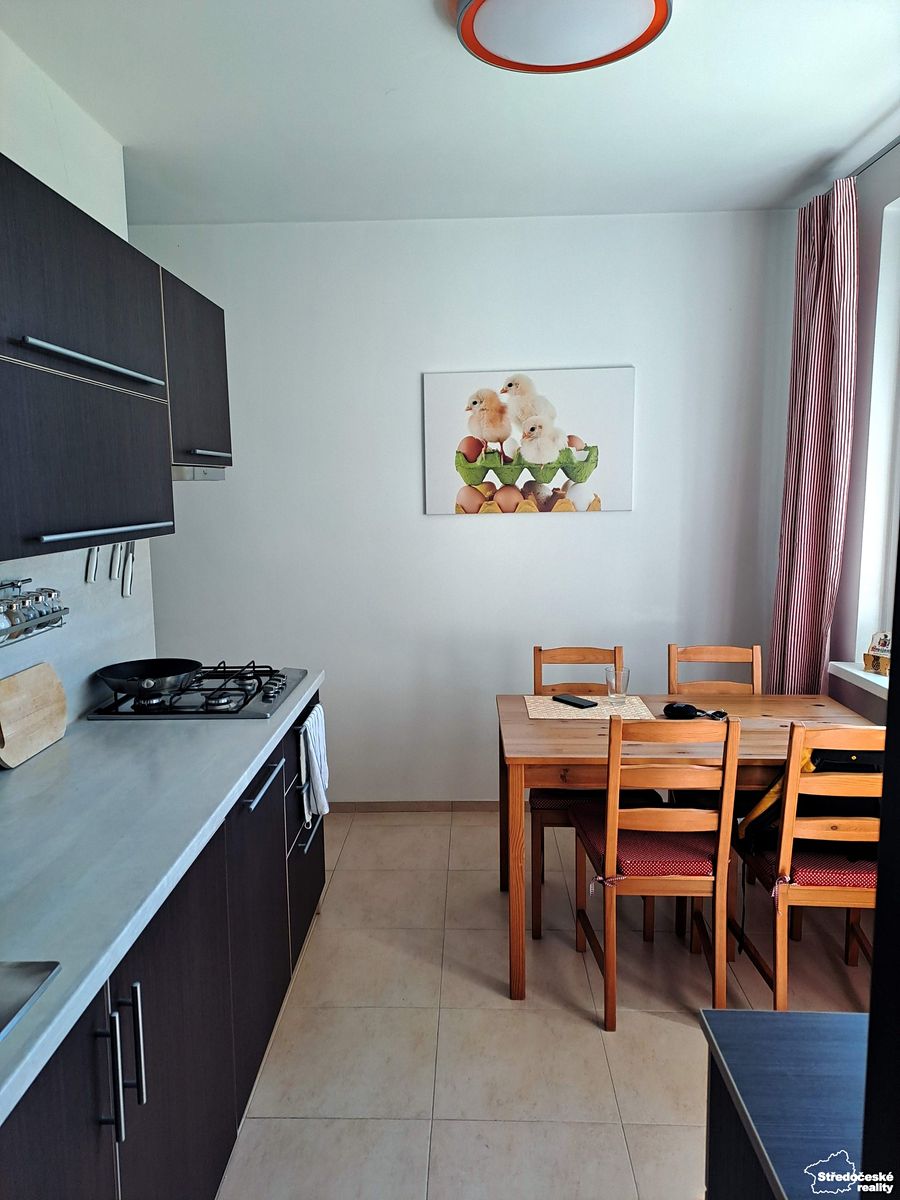 Pronájem bytu 2+1 60 m² – fotografie 3