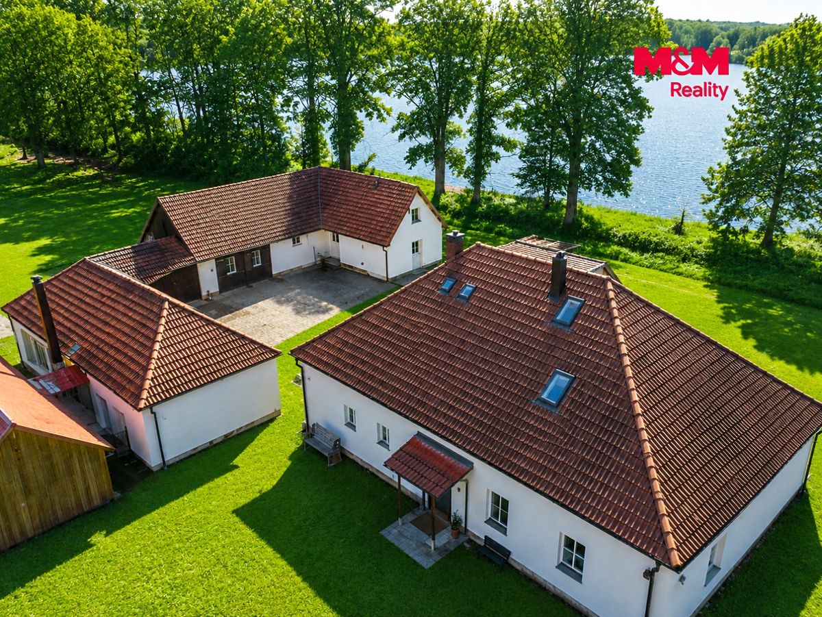 Prodej rodinného domu 135 m², pozemek 2628 m² – fotografie 3
