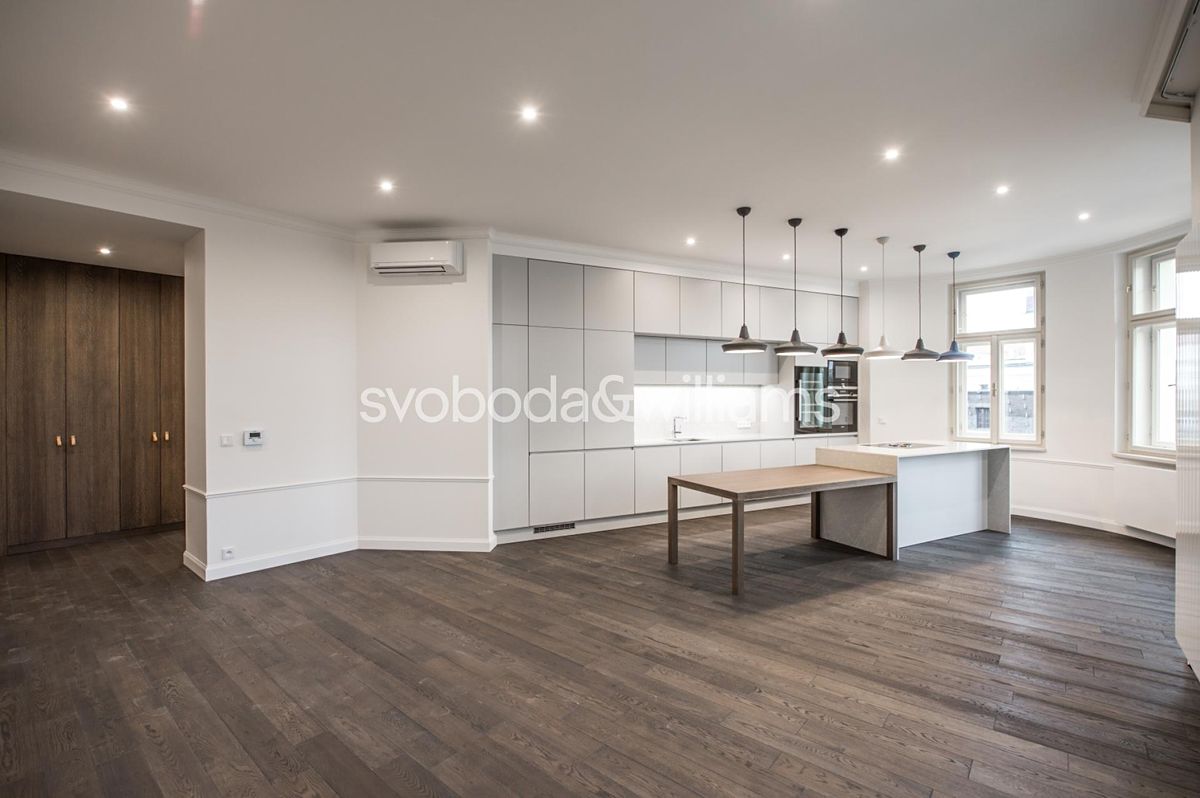 Pronájem bytu 4+kk 163 m²