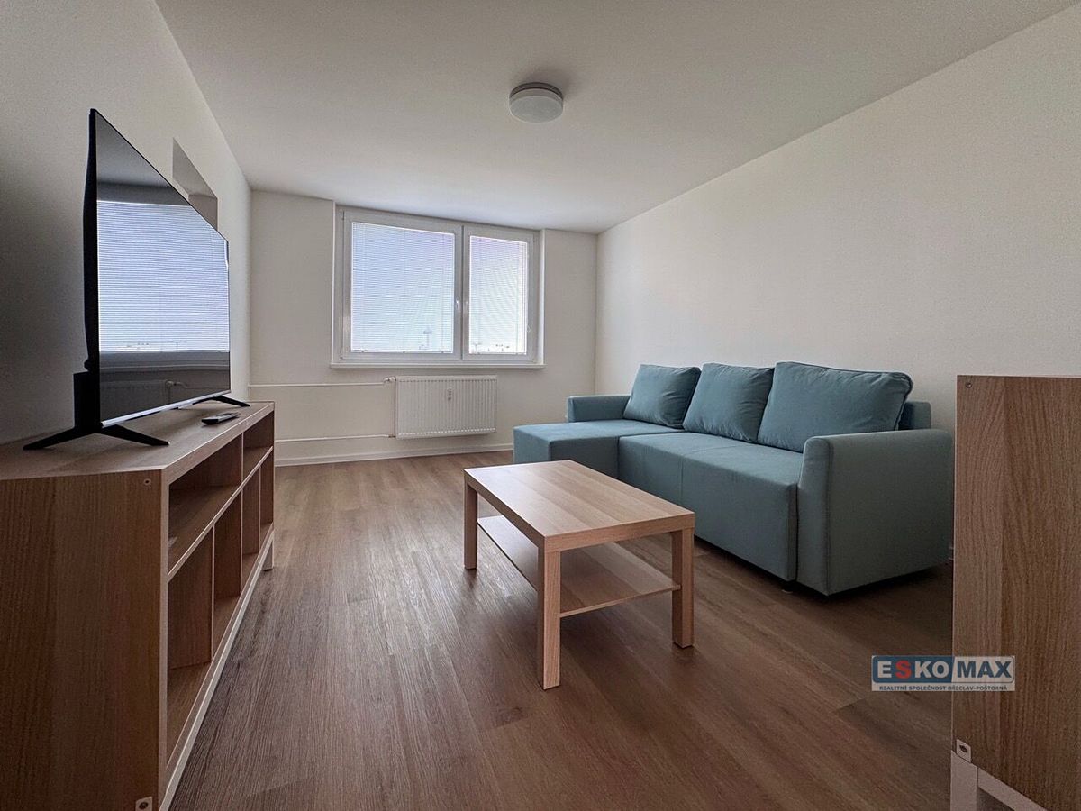 Pronájem bytu 2+1 60 m² – fotografie 2