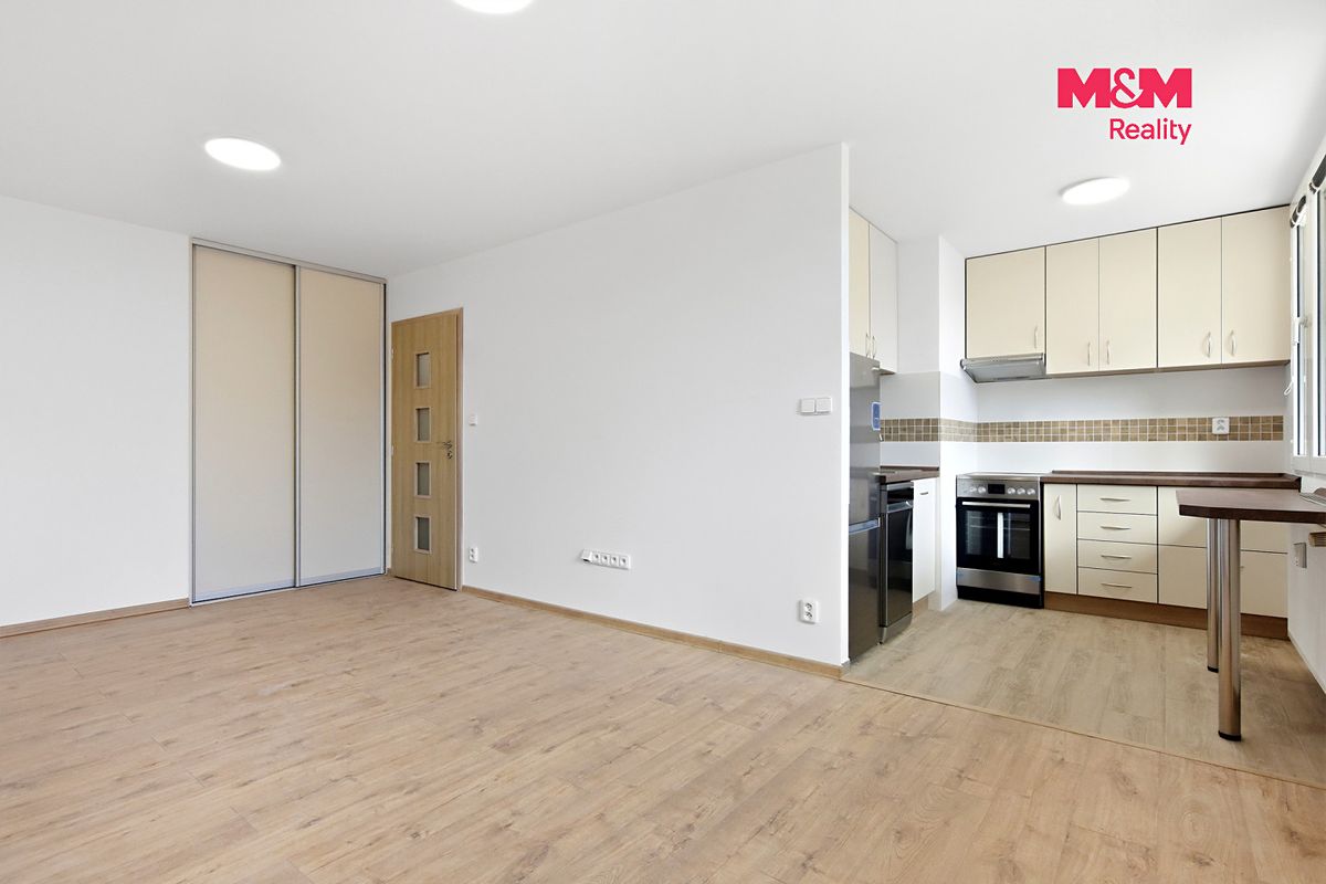 Pronájem bytu 2+kk 48 m² – fotografie 3