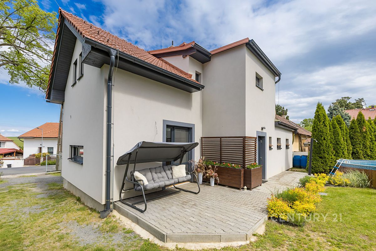 Prodej rodinného domu 117 m², pozemek 488 m² – fotografie 2