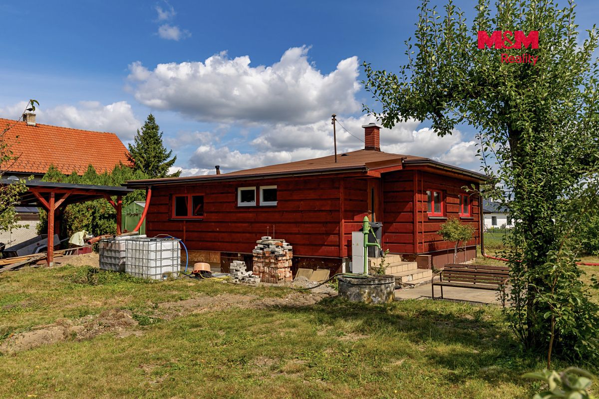 Prodej rodinného domu 64 m², pozemek 910 m² – fotografie 3