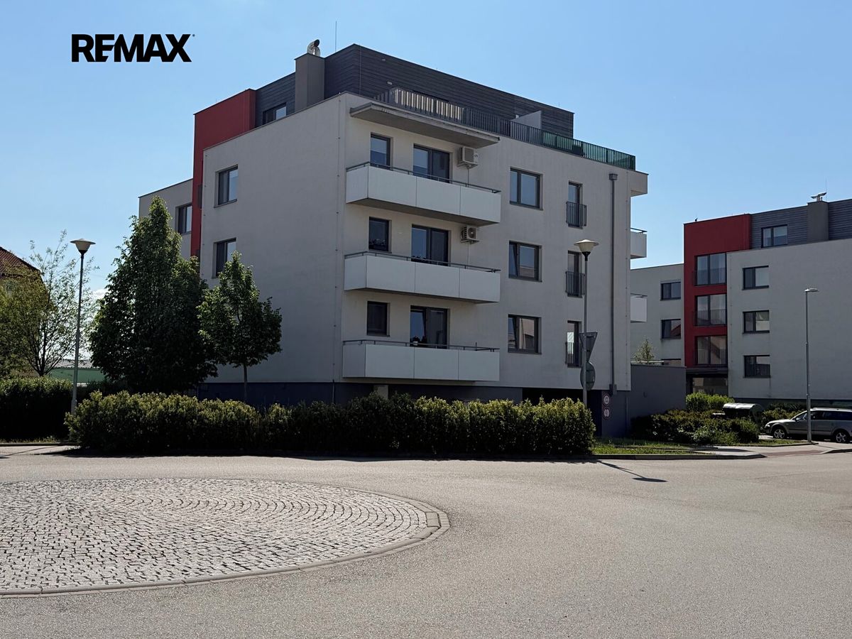 Prodej garážového stání 16 m² – fotografie 2
