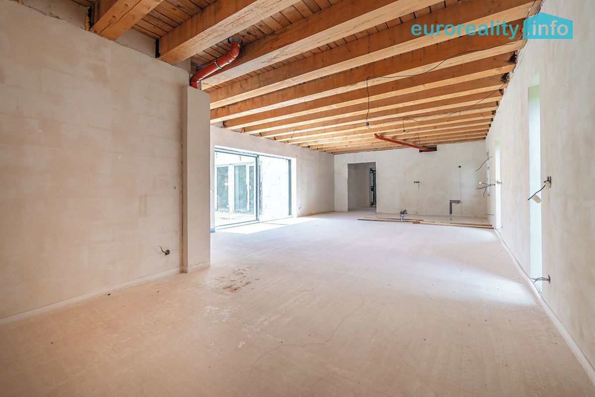 Prodej rodinného domu 155 m², pozemek 1055 m² – fotografie 3