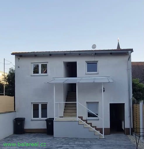 Pronájem bytu 1+kk 23 m² – fotografie 2