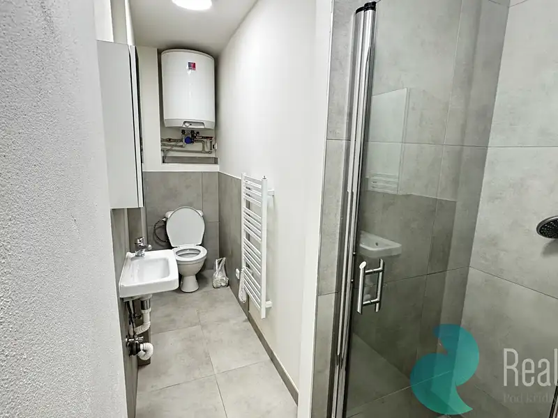 Pronájem bytu 1+1 30 m², Kaplice – náhled fotky 3