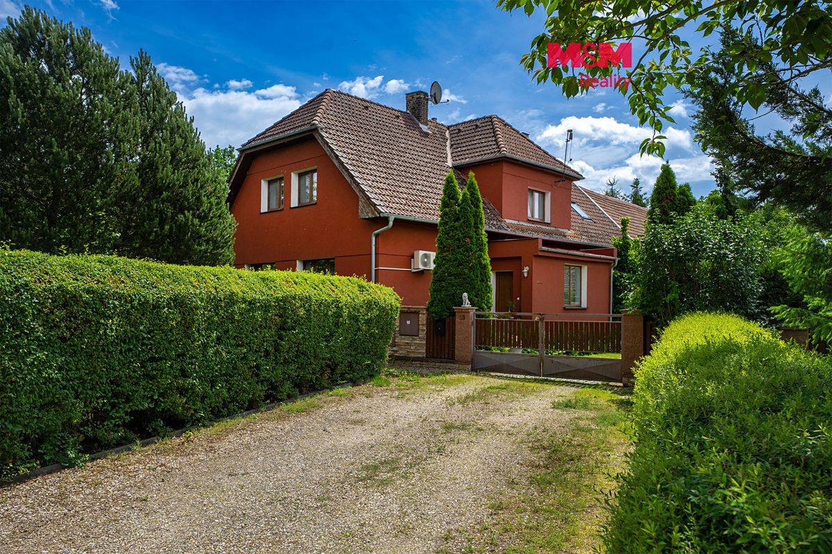 Prodej rodinného domu 250 m², pozemek 1316 m²