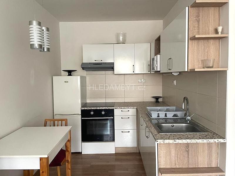 Pronájem bytu 2+kk 42 m² – fotografie 2