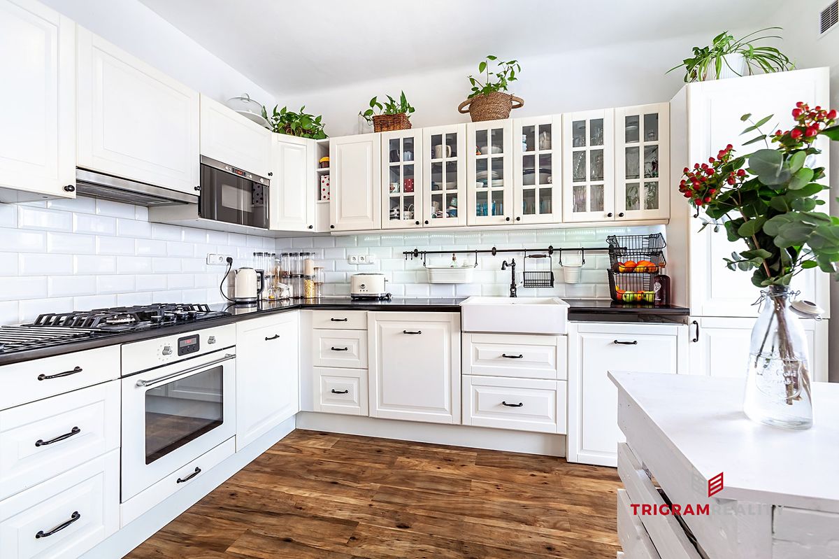 Pronájem bytu 4+kk 84 m² – fotografie 3