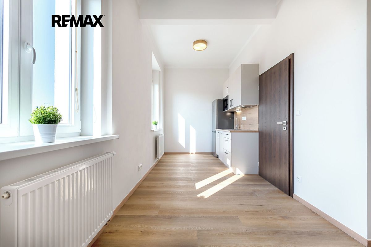 Pronájem bytu 1+kk 27 m²