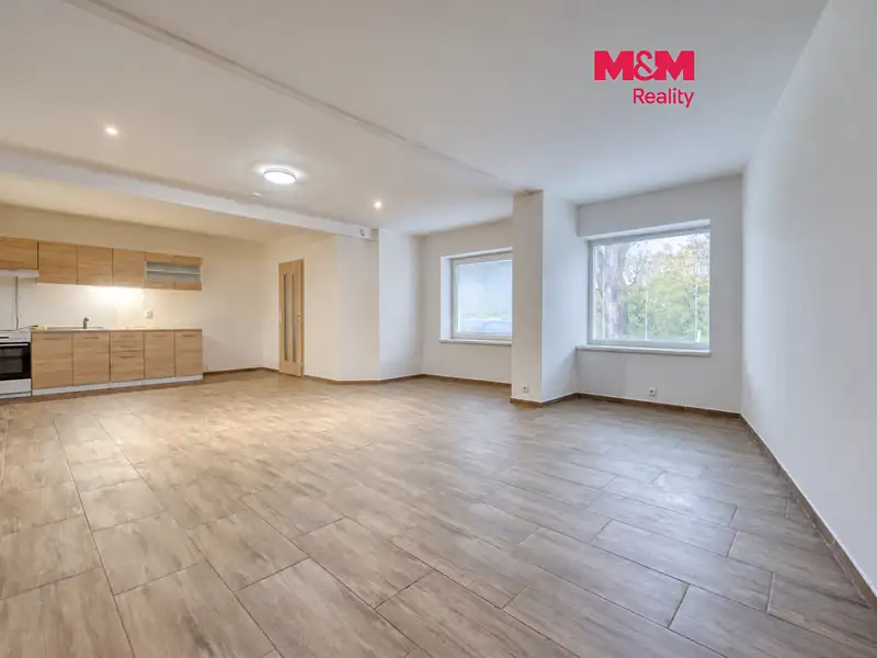Pronájem rodinného domu 162 m², pozemek 162 m², Holýšov – náhled fotky 1