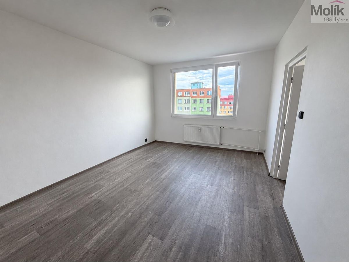 Pronájem bytu 1+1 35 m² – fotografie 5
