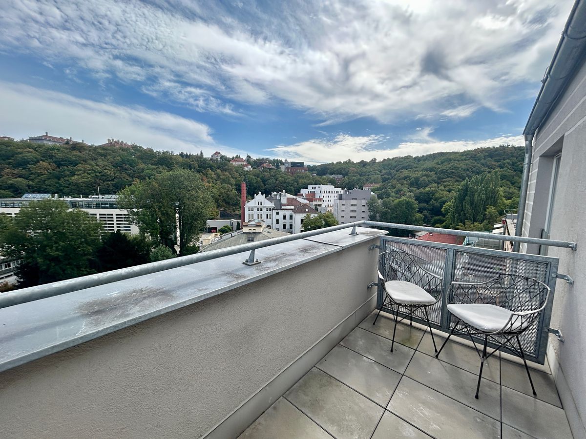 Pronájem bytu 2+kk 43 m² – fotografie 3