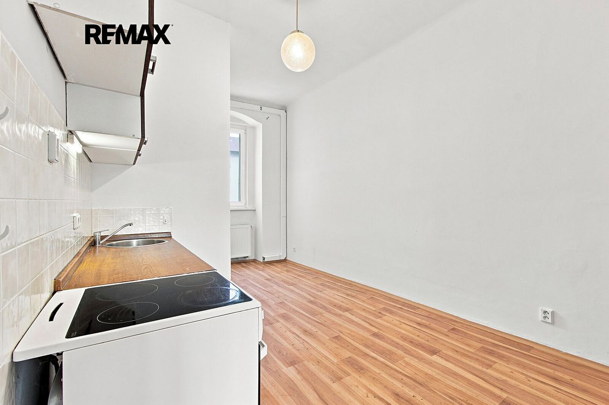 Pronájem bytu 1+1 50 m² – fotografie 3
