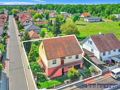Prodej rodinného domu 270 m², pozemek 590 m²