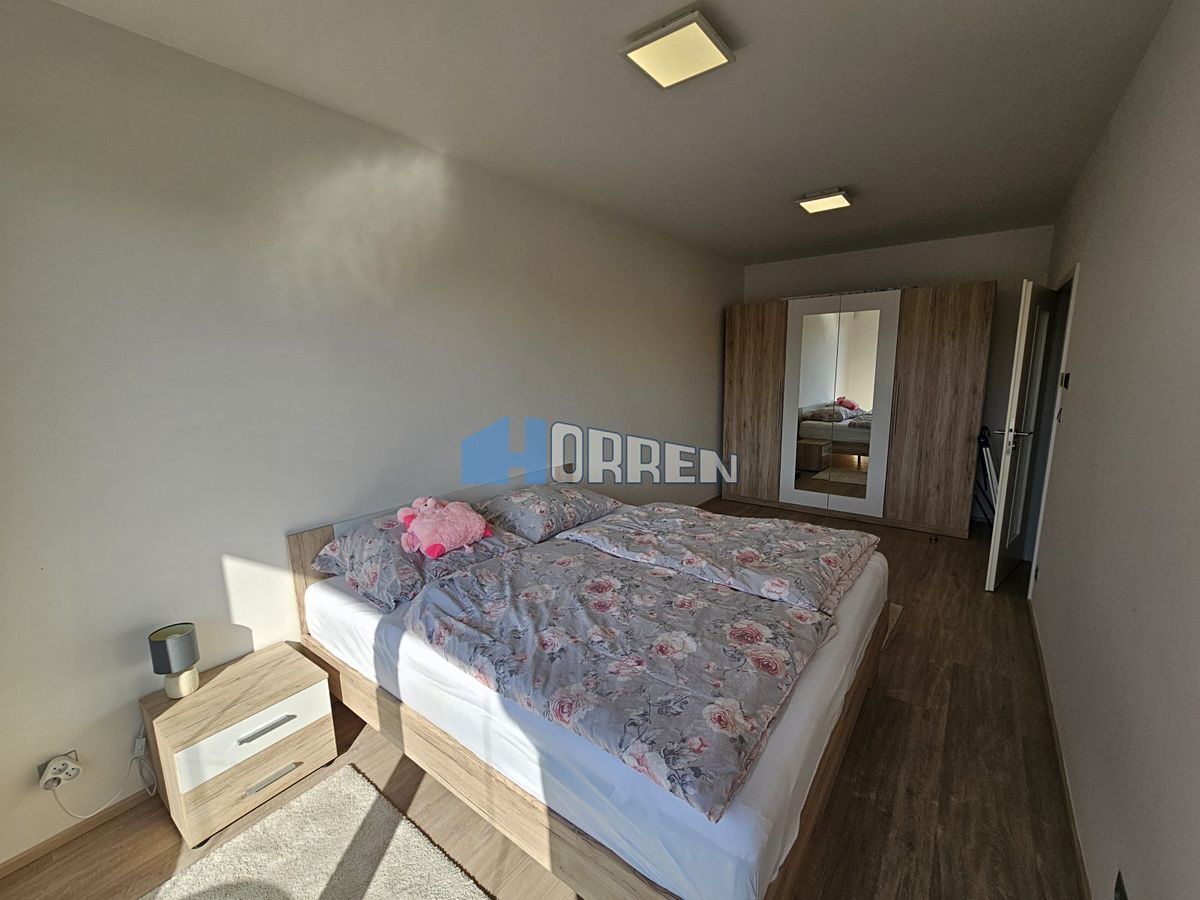 Pronájem bytu 2+kk 62 m² – fotografie 5