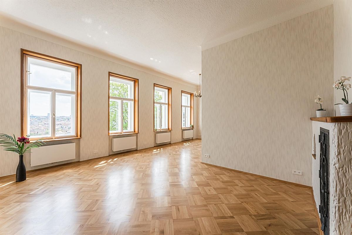 Pronájem bytu 3+kk 132 m² – fotografie 2