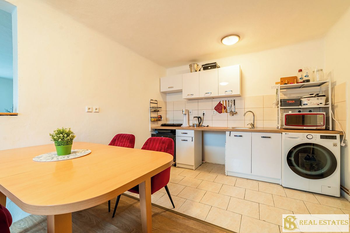Prodej rodinného domu 185 m², pozemek 402 m² – fotografie 5