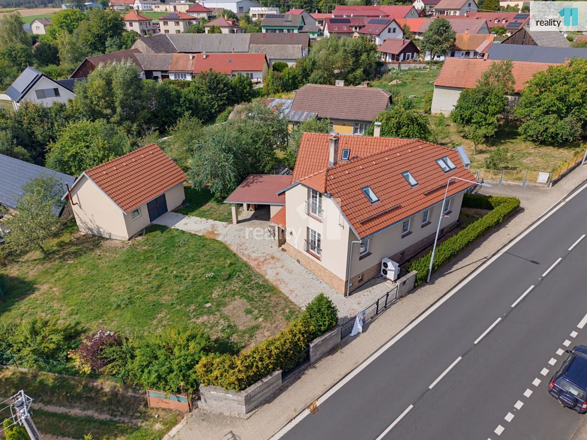 Prodej rodinného domu 178 m², pozemek 813 m²