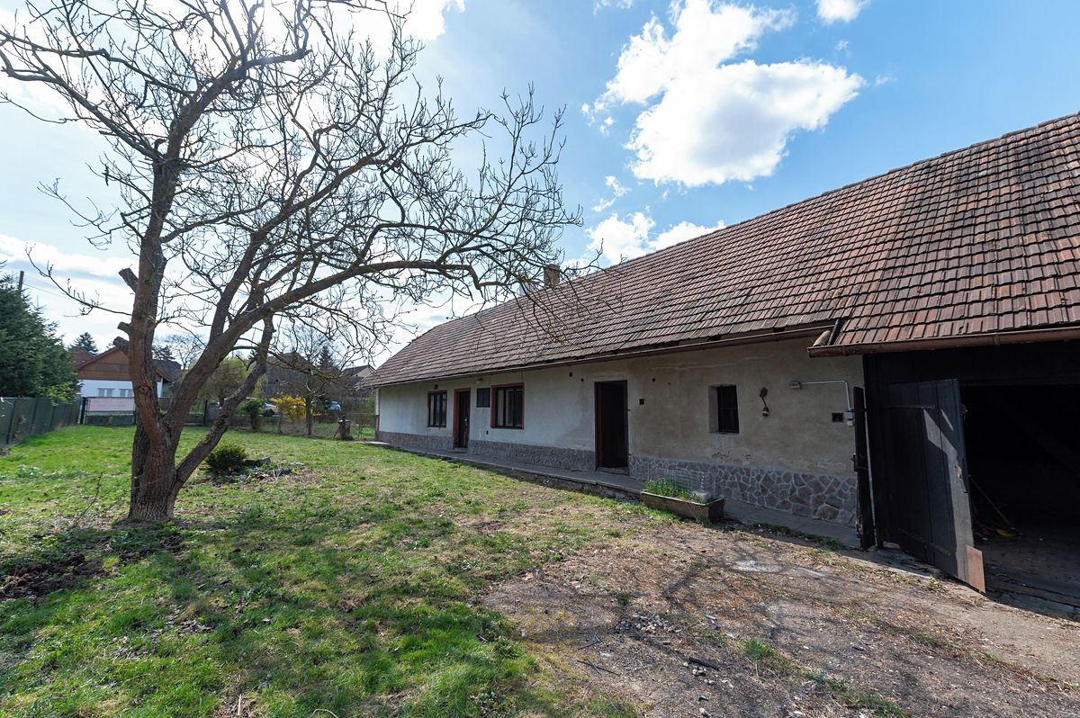Prodej rodinného domu 131 m², pozemek 699 m² – fotografie 2