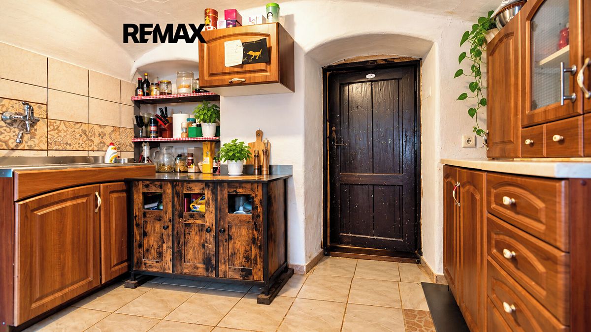 Prodej rodinného domu 110 m², pozemek 658 m² – fotografie 5