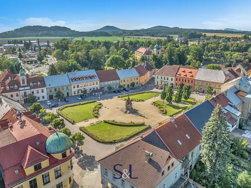 Prodej rodinného domu 470 m², pozemek 1254 m², Doksy – náhled fotky 3