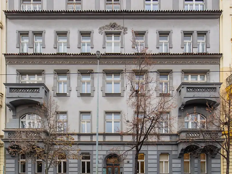 Pronájem kanceláře 108 m², Praha – náhled fotky 1
