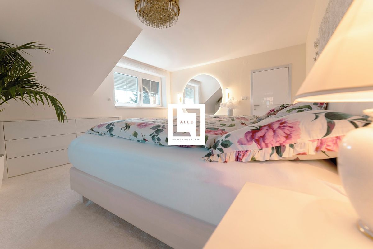 Prodej rodinného domu 326 m², pozemek 1100 m² – fotografie 4