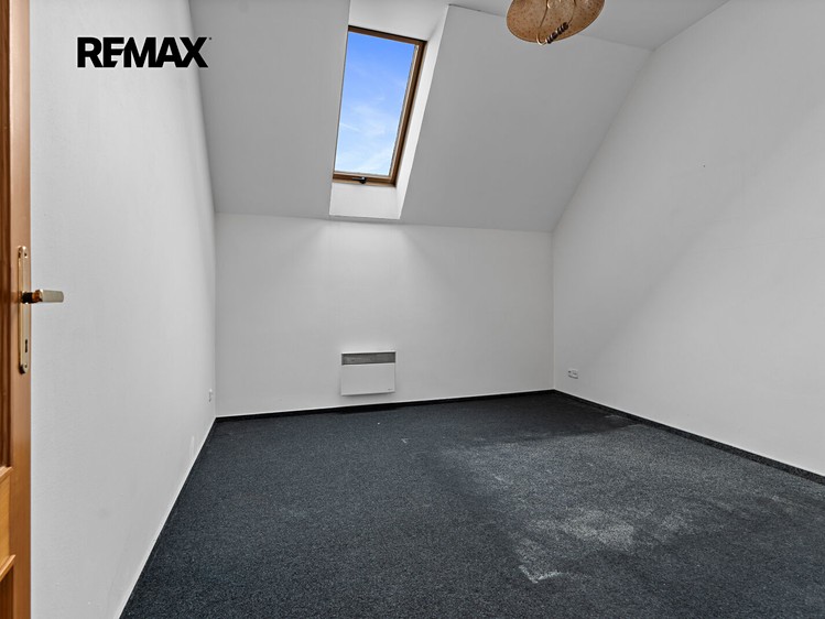 Комерційне приміщення на продаж, 1 050 м² (35 з 52)