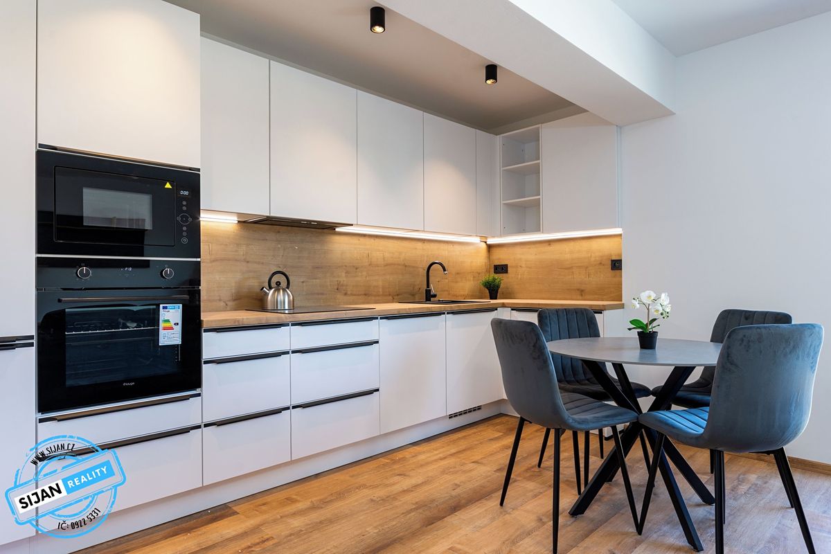 Pronájem bytu 3+kk 63 m²