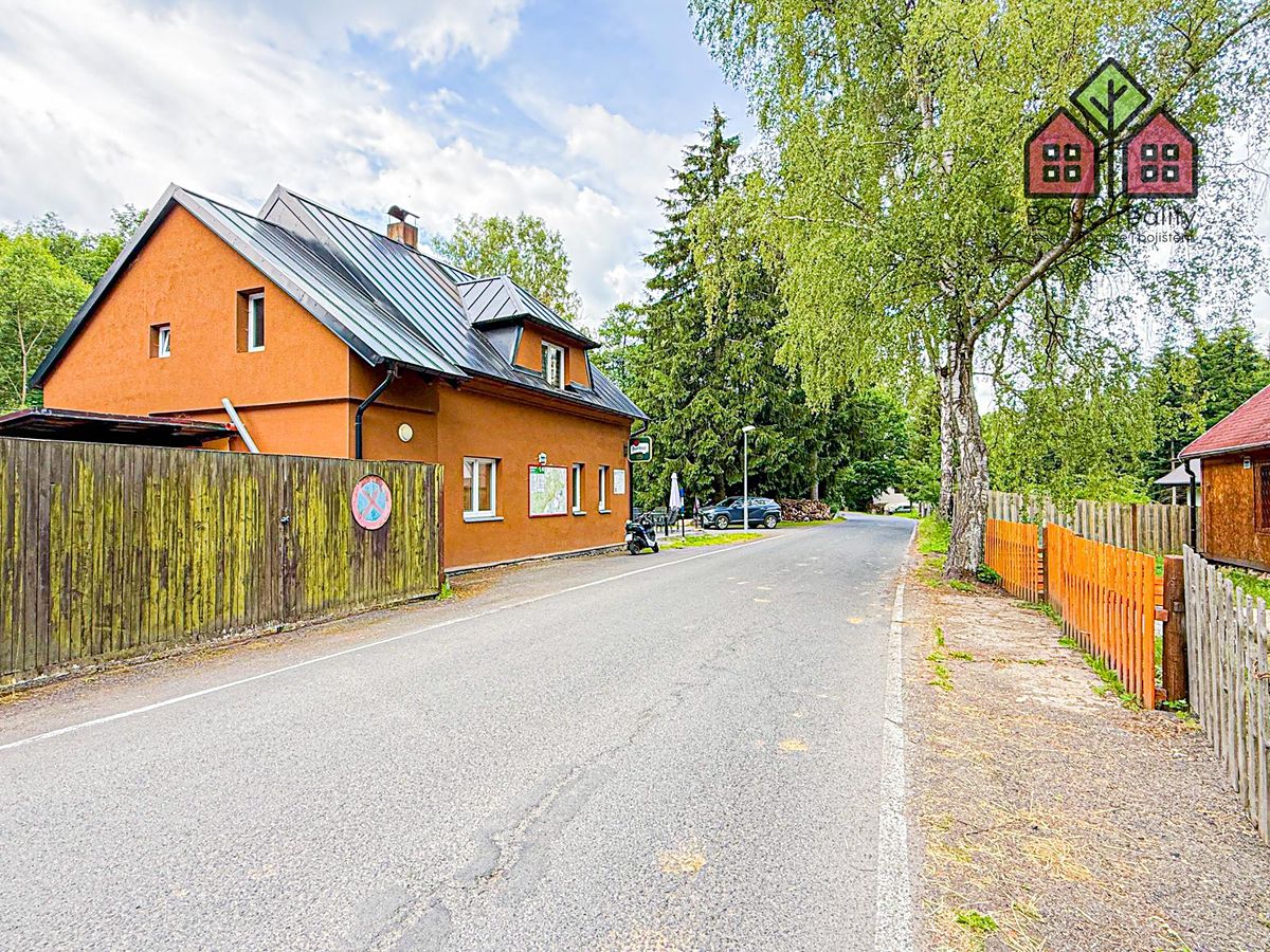 Prodej rodinného domu 216 m², pozemek 353 m² – fotografie 5
