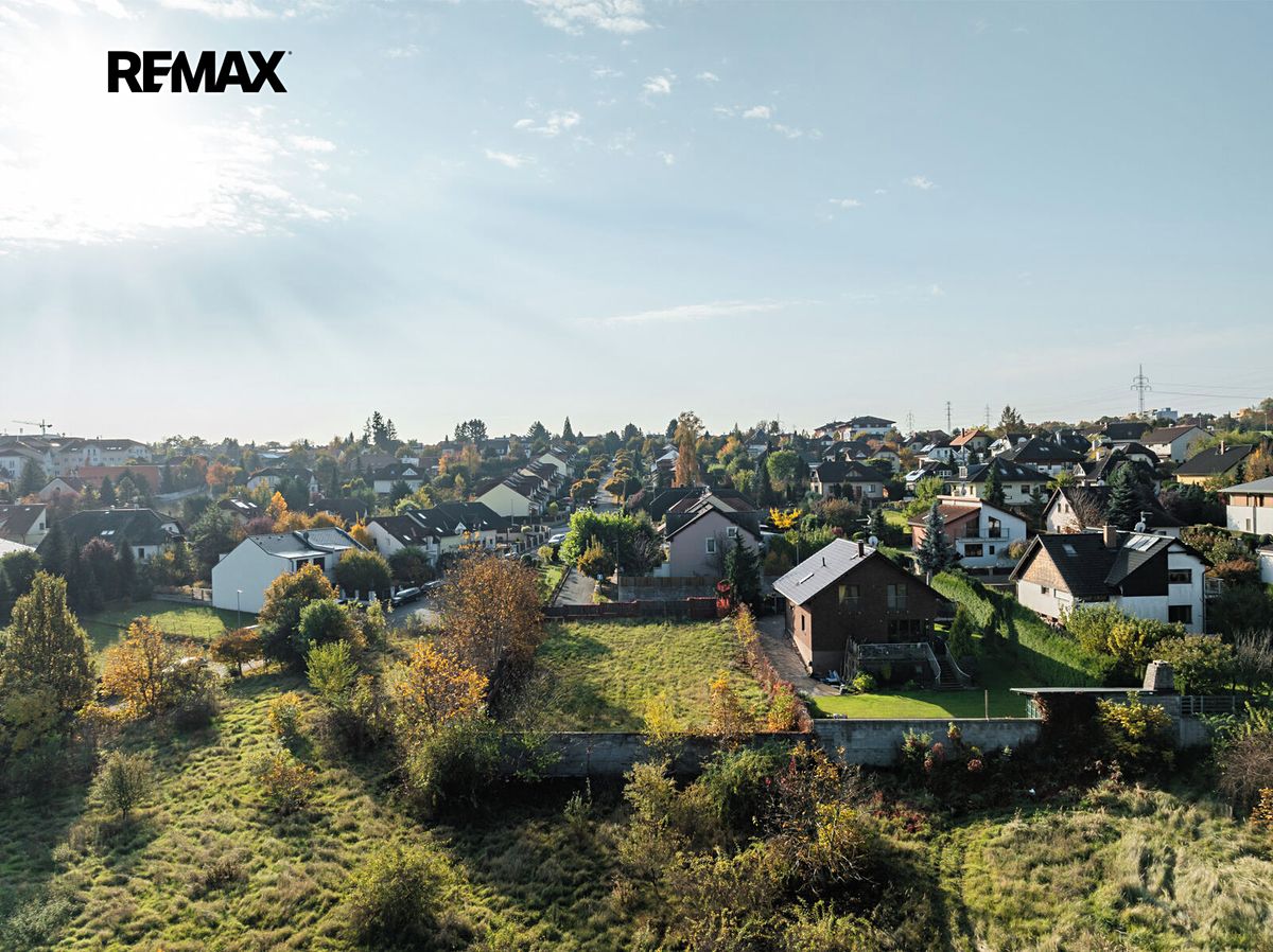 Prodej stavebního pozemku 807 m² – fotografie 2