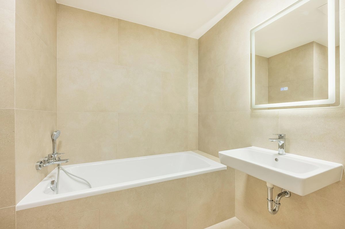 Pronájem bytu 3+kk 76 m²