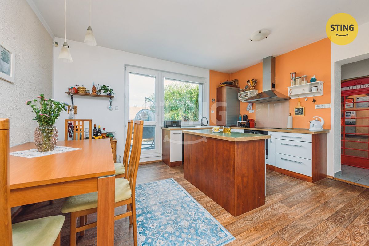 Prodej rodinného domu 171 m², pozemek 336 m² – fotografie 5