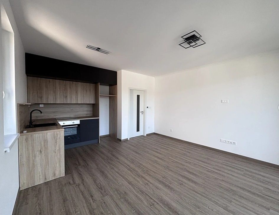 Pronájem bytu 2+kk 49 m² – fotografie 4