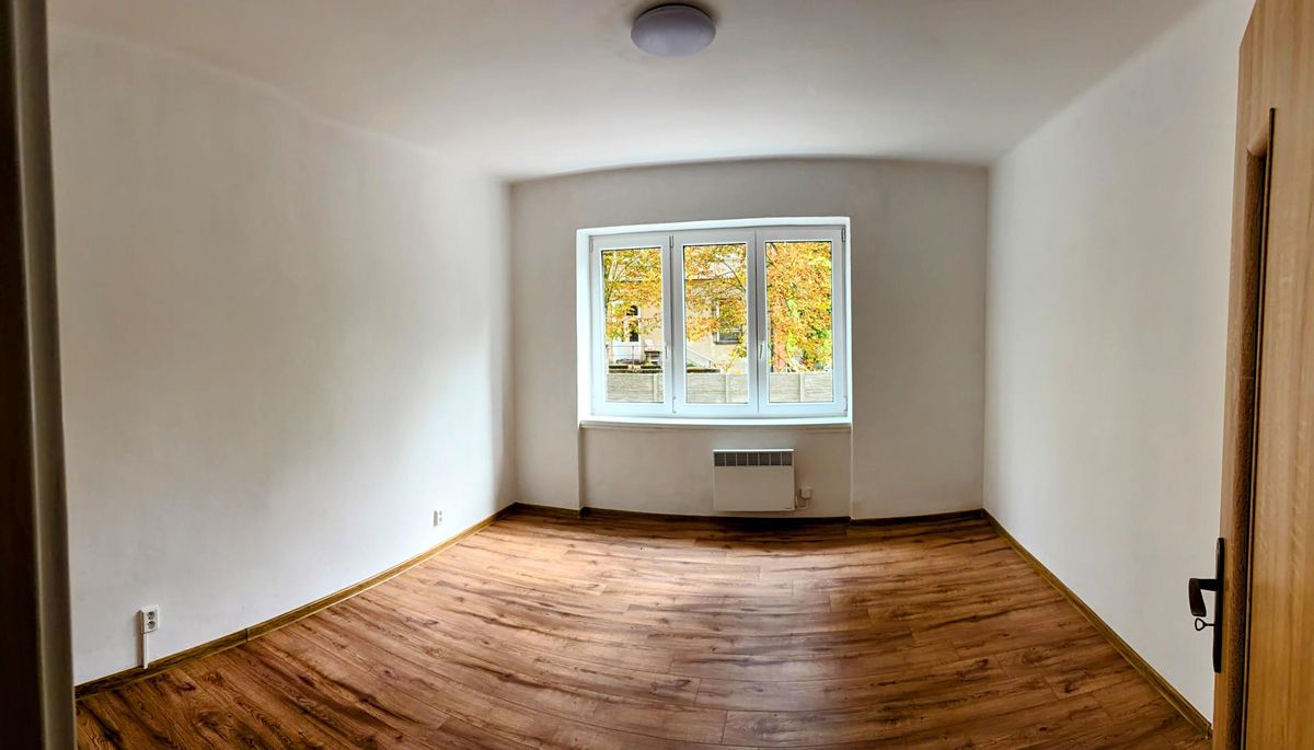 Pronájem bytu 2+1 55 m² – fotografie 2