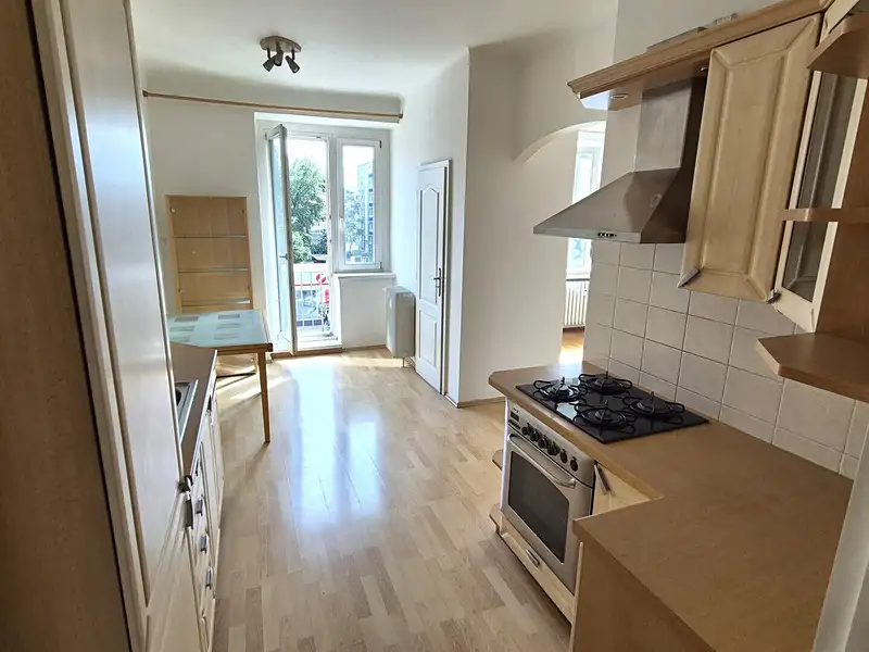 Prodej bytu 2+1 72 m², Praha – náhled fotky 1