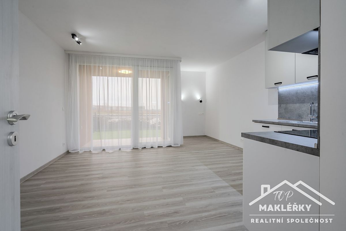 Pronájem bytu 1+kk 30 m² – fotografie 5